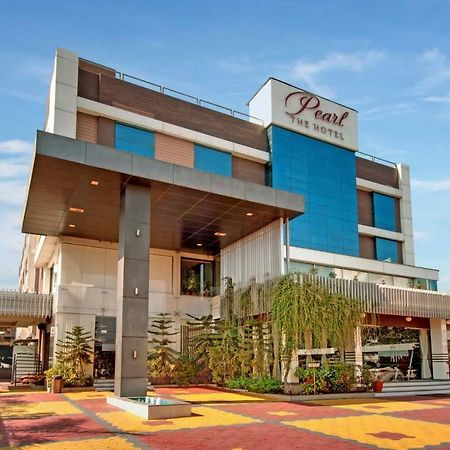 Pearl Hotel & Banquets Ahmedabad Exterior foto