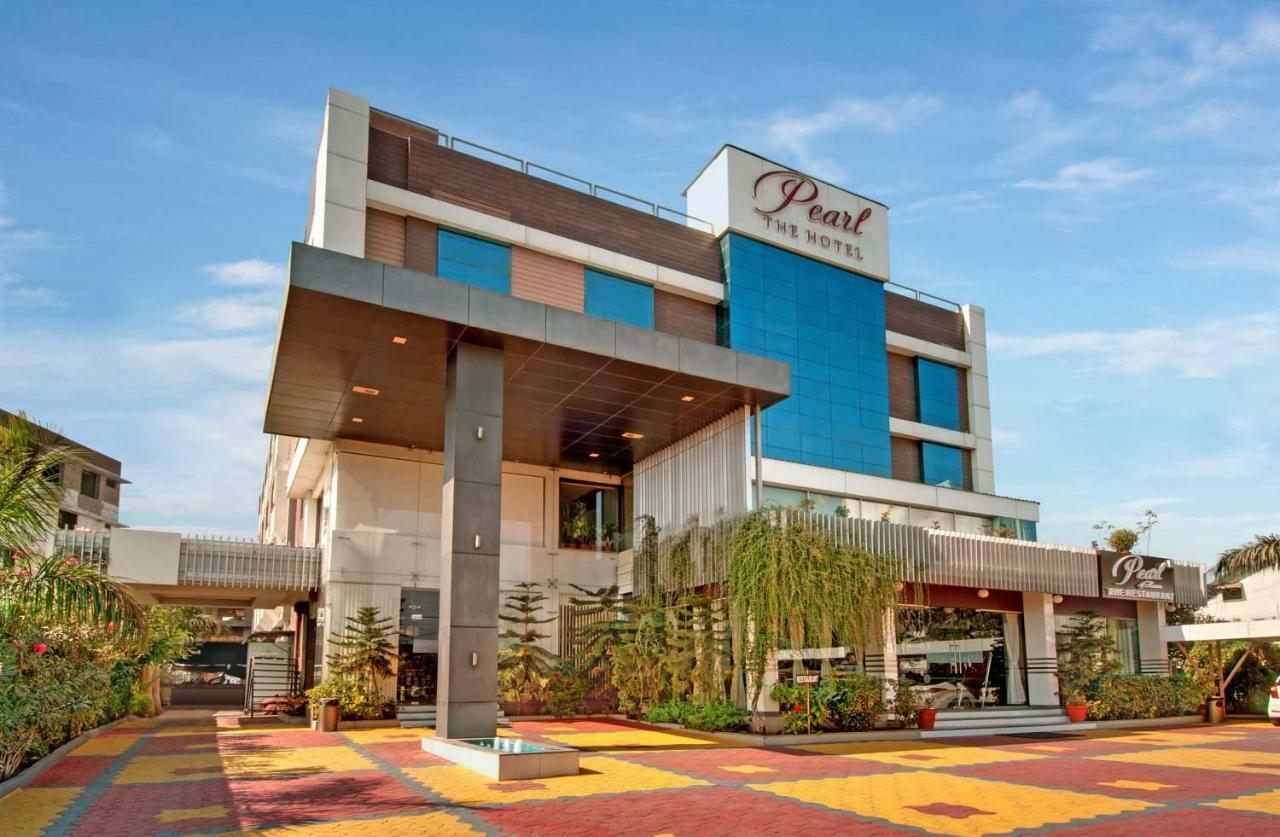 Pearl Hotel & Banquets Ahmedabad Exterior foto